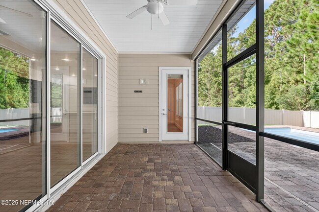 Building Photo - 215RENT Carina Trl