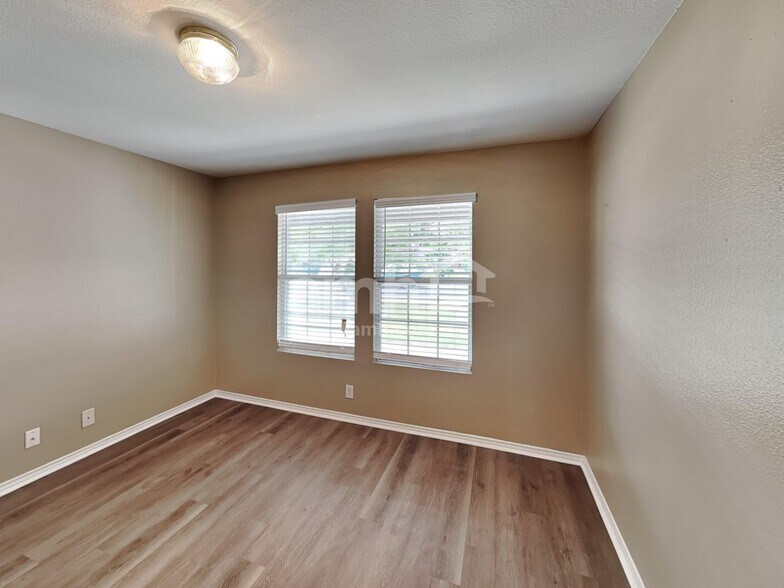 Building Photo - 12614 Sunny Wonder