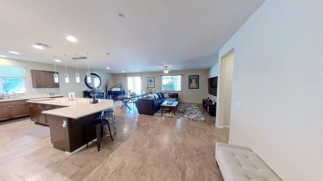 Building Photo - 848 Reyana Way