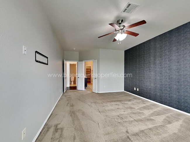 Building Photo - 1211 Antoinette Dr