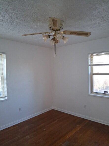 Building Photo - 1063 Pritz Ave