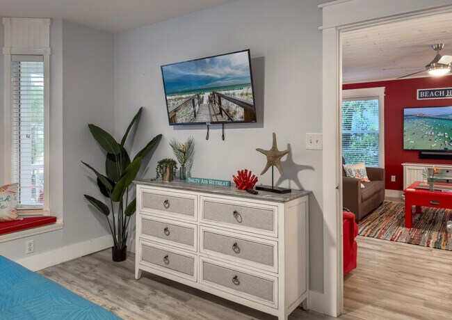 Building Photo - 4507 Luke Ave