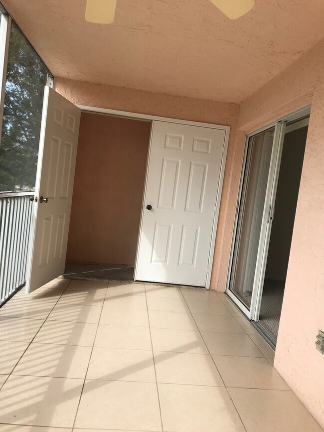 Building Photo - Quail Forest Condo For Rent - Awesome view of the Golf Course!