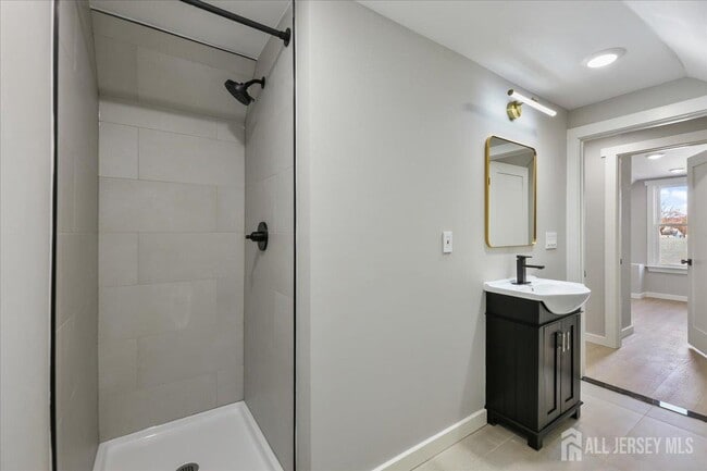 Building Photo - 143 Johnston Ave