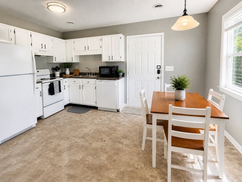 Building Photo - 6707 Low Bush Ct