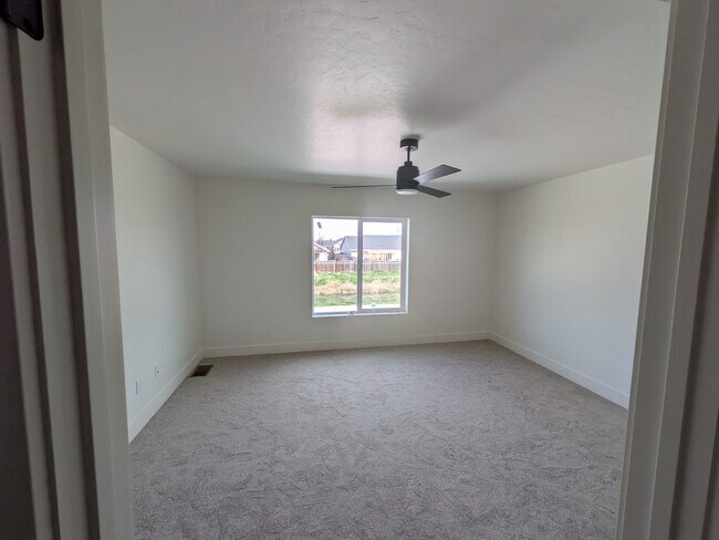 Building Photo - 4707 Highgarden Wy