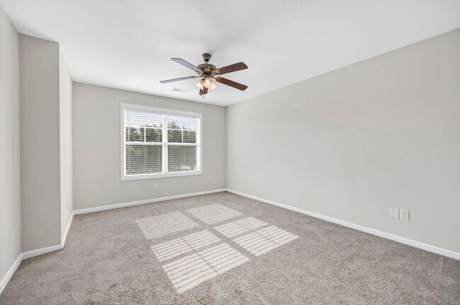 Building Photo - EXCELLENT LOCATION IN LEXINGTON'S DAWSON'S PARK