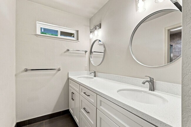 Building Photo - Updated 3-Bedroom Home in Cupertino with Top-Rated Cupertino Schools