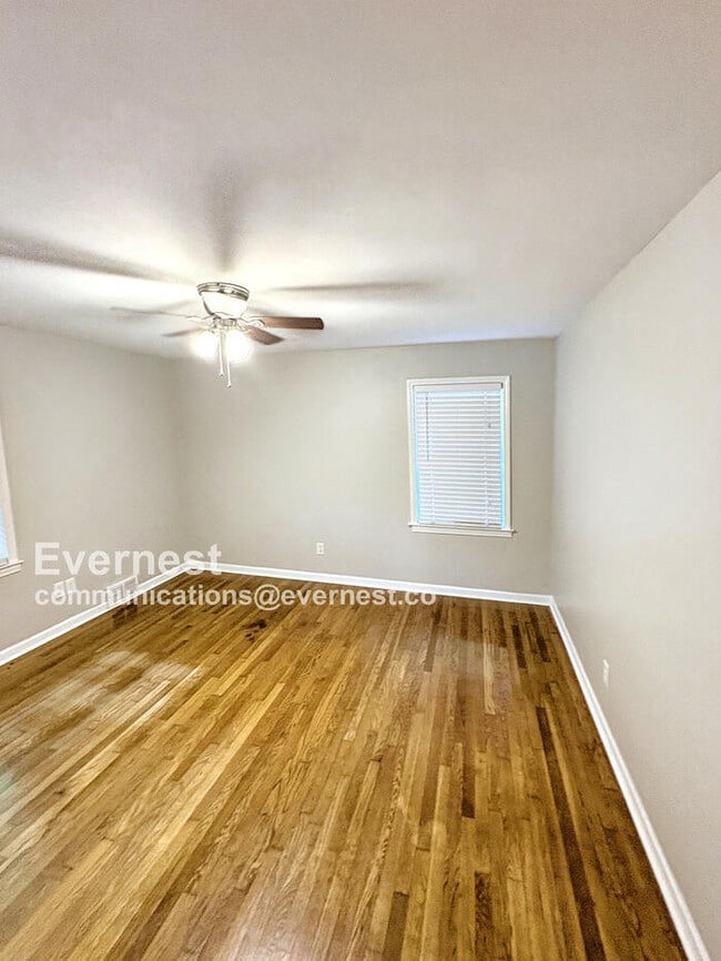 Building Photo - 2722 Harrington Dr