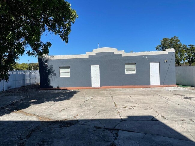 Building Photo - 767 NW 35th St