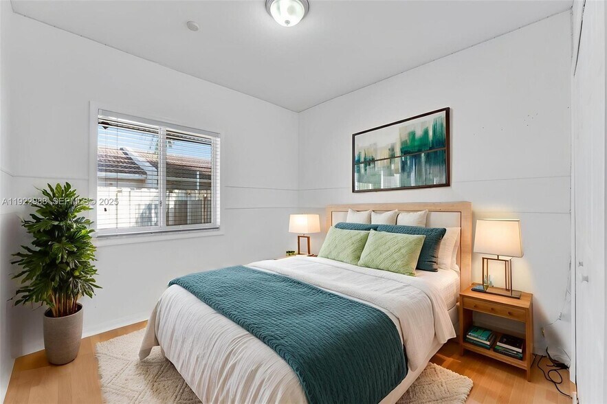 Building Photo - 7665 NW 183rd Ter