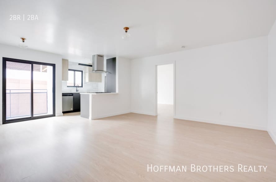 Building Photo - 950 Larrabee St