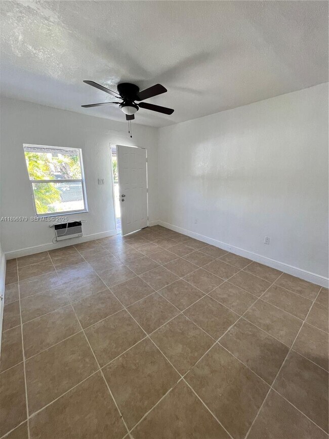 Building Photo - 2588 NE 182nd Terrace