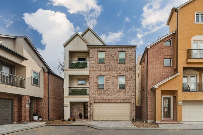 Building Photo - 11005 Upland Forest Dr