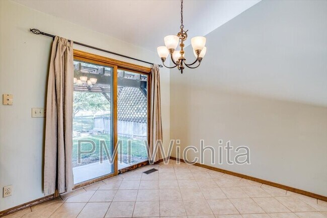 Building Photo - 3607 N Athenian St
