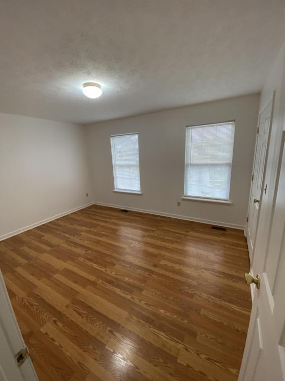 Building Photo - 427 Sara Leigh Dr