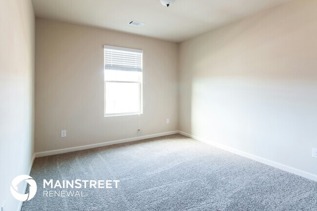 Building Photo - 2260 Clapton Ct
