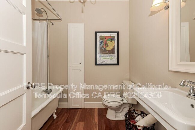 Building Photo - 36475 Avenida La Cresta