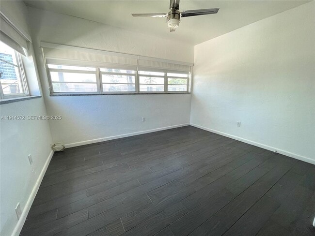 Building Photo - 620 76th St