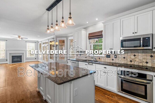 Building Photo - 1403 Regents Park Ln