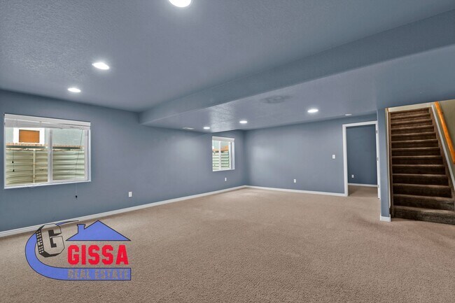 Building Photo - Beautiful ranch style home available to mo...