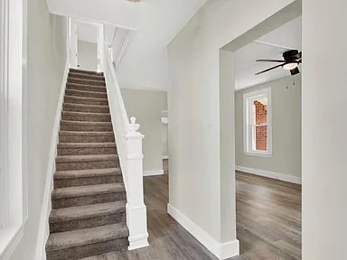Building Photo - 558 Baer Ave
