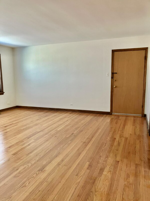 Building Photo - 1345 S Mannheim Rd