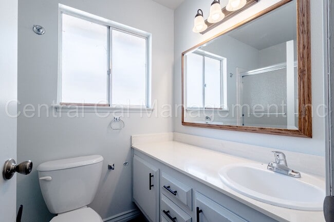 Building Photo - 3333 El Encanto Ct