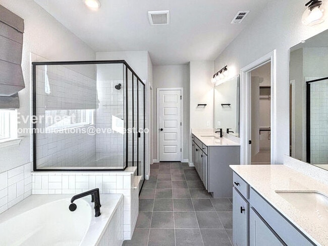 Building Photo - 102 Santo Spirit Road