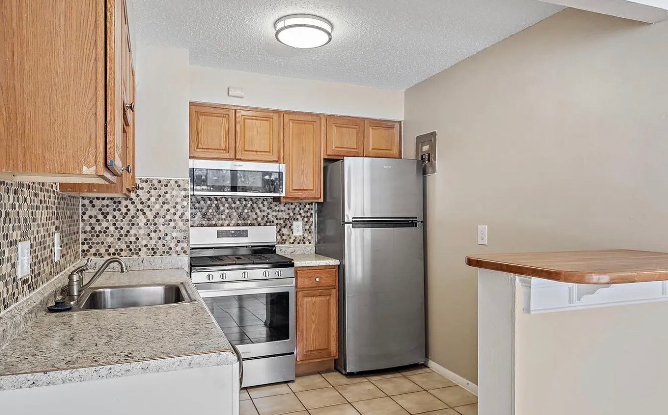 Building Photo - 1826 Metzerott Rd