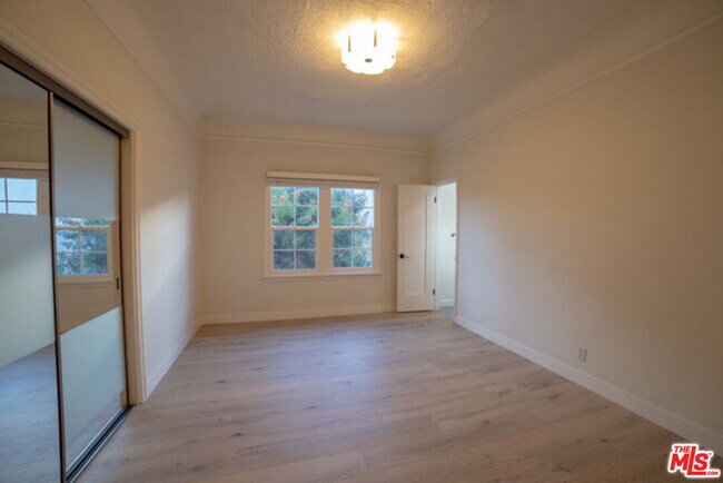 Building Photo - 10520 Eastborne Ave