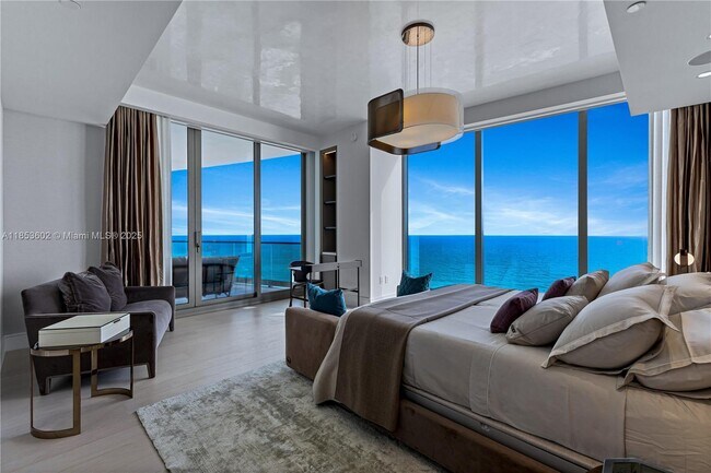 Building Photo - 17975 Collins Ave