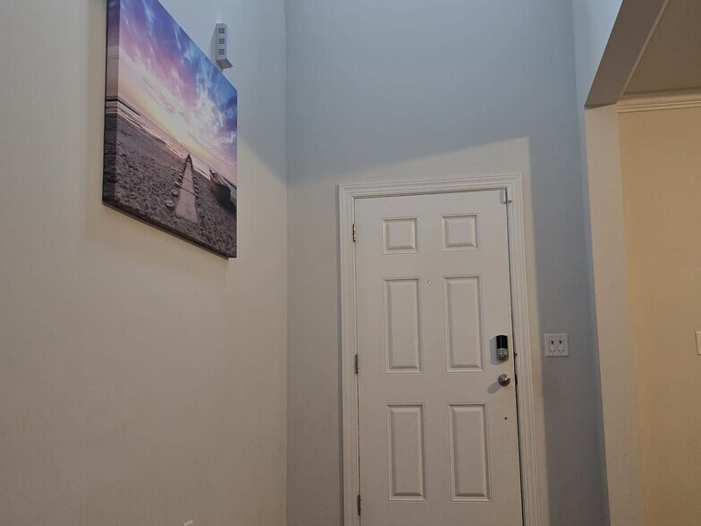 Building Photo - 3092 Cedric Ct