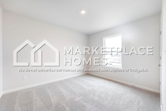 Building Photo - 198 Price Ml Trl