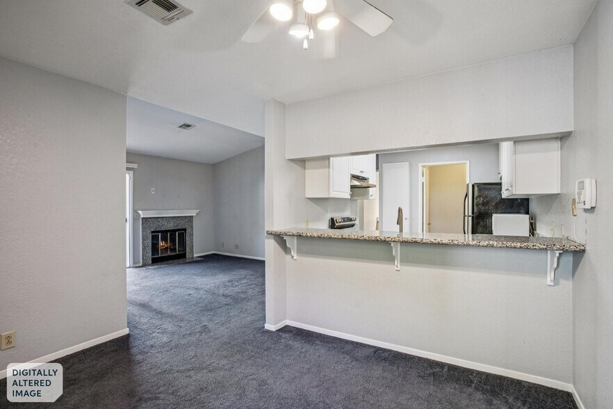 Building Photo - 600 Canyon Oaks Dr