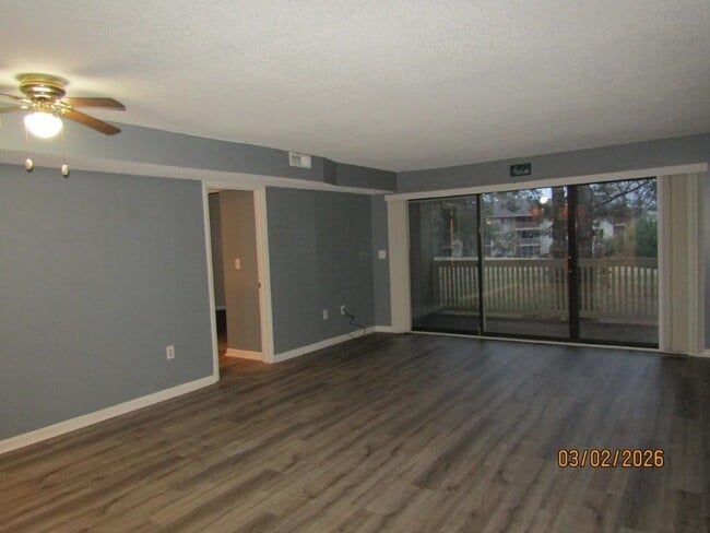 Building Photo - 4812 Pinehurst Cir