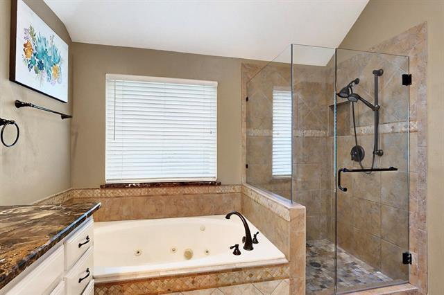 Building Photo - 6916 Arvida Dr