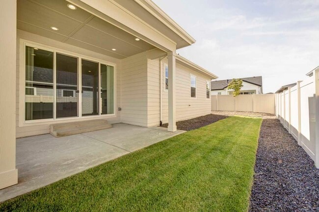 Building Photo - 2699 N Lithodora Ave