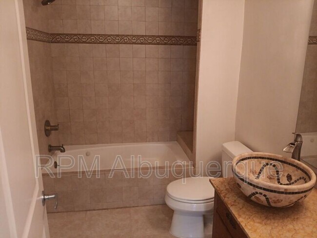 Building Photo - 504 San Clemente Ave NW