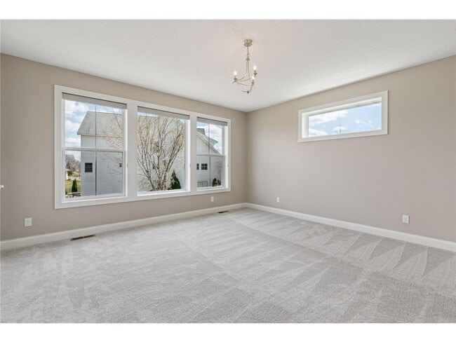 Building Photo - 16588 E Lake Dr
