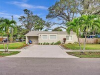 Building Photo - 937 SW 17th St