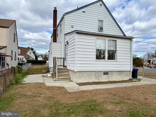 Building Photo - 1132 Howard Ave