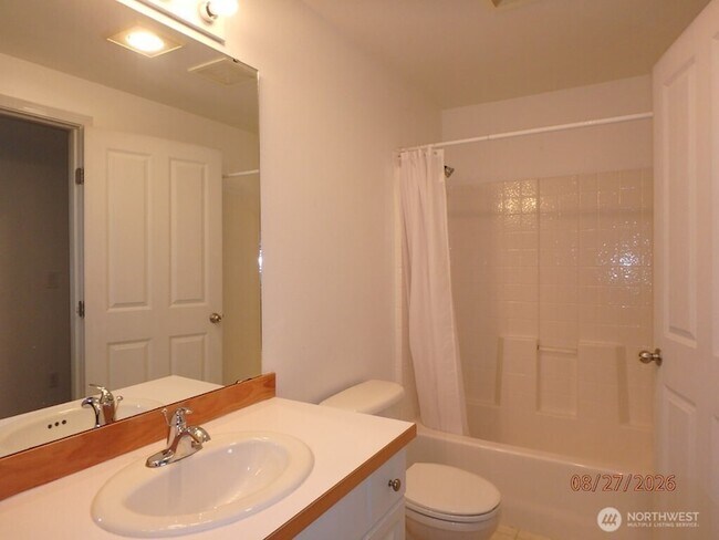 Building Photo - 18621 Blueberry Ln