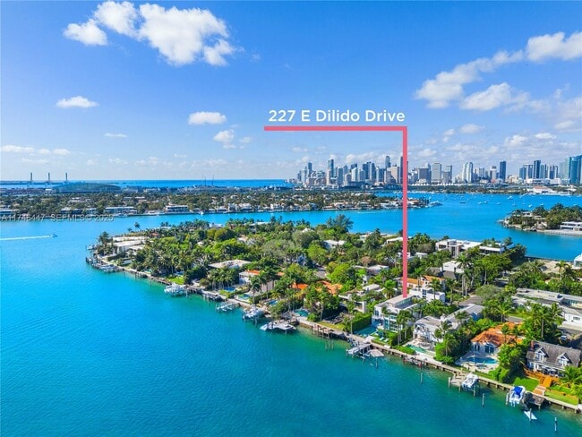 Building Photo - 227 E Dilido Dr
