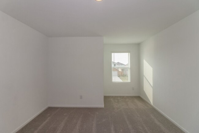 Building Photo - 16726 Old Wagon Wy