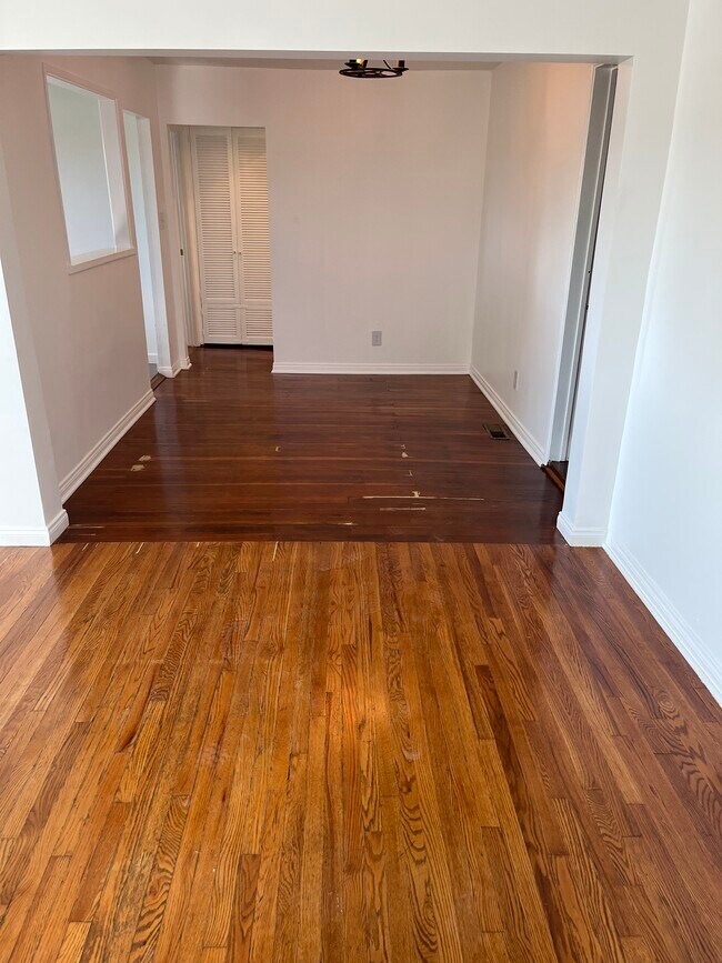 dining area - 934 Micheltorena St
