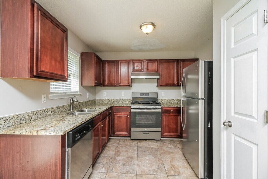 Building Photo - 465 Marriott Dr