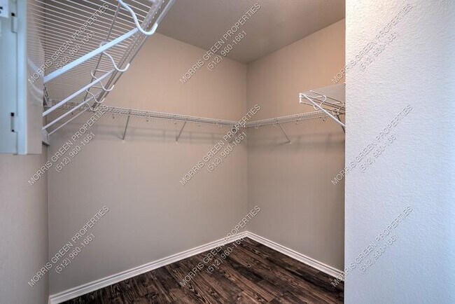 Building Photo - 138 Justin Leonard Dr