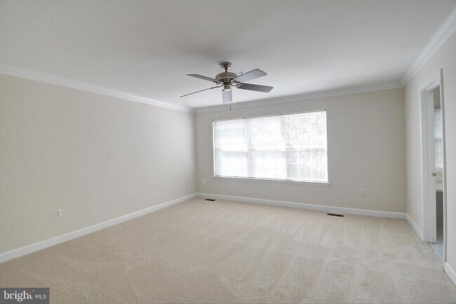 Building Photo - 8864 Briarcliff Ln