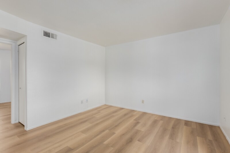 Building Photo - 11350 W Tennessee Ave